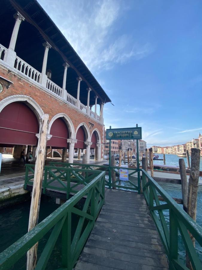 Esclusivo Appartamento A Rialto Venice Exterior photo